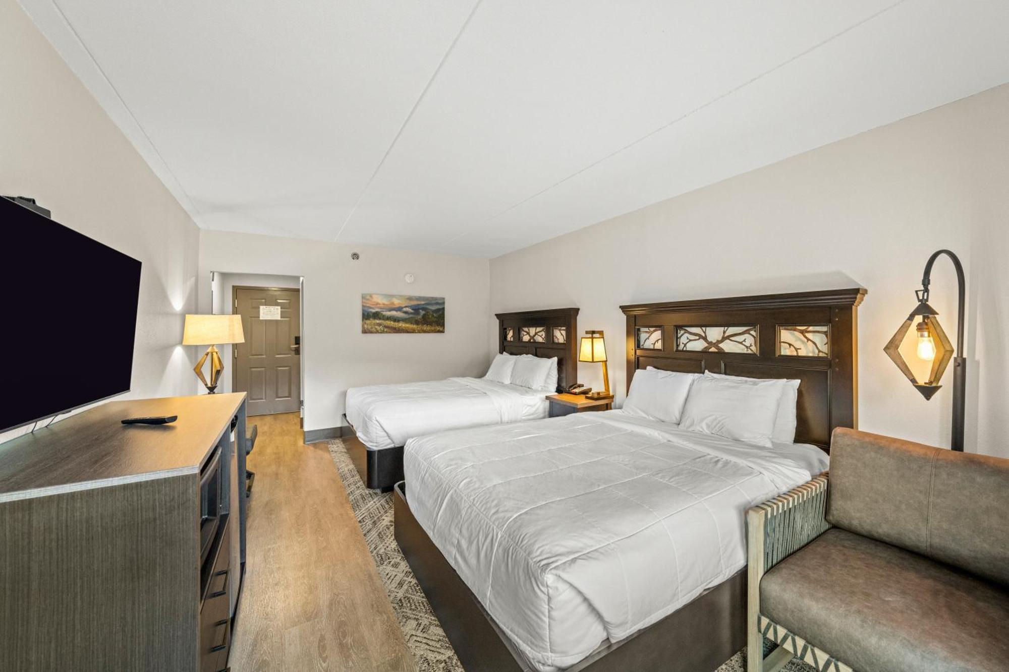 Black Bear Inn & Suites Гетлинбург Екстериор снимка