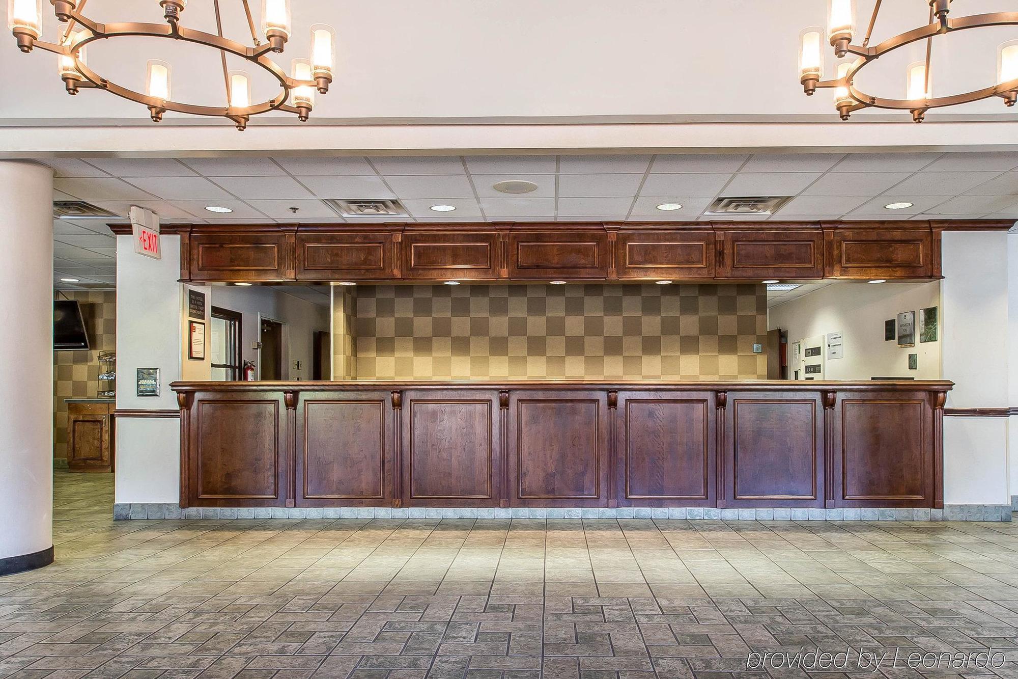 Black Bear Inn & Suites Гетлинбург Екстериор снимка